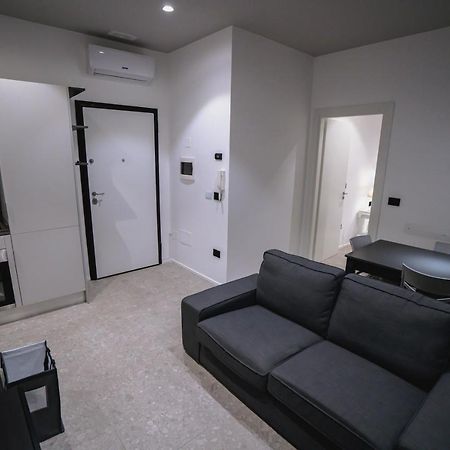 De Luca 6 Apartments Salerno Exteriör bild