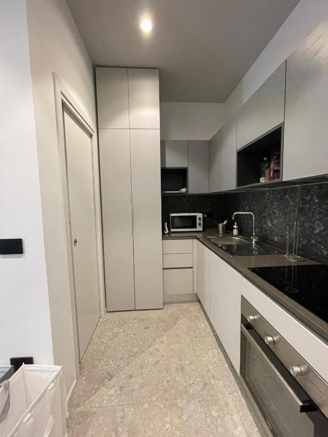 De Luca 6 Apartments Salerno Exteriör bild