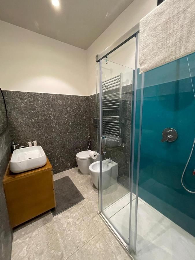 De Luca 6 Apartments Salerno Exteriör bild