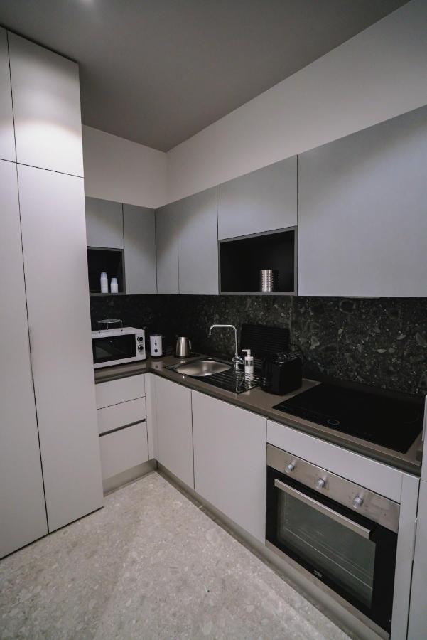 De Luca 6 Apartments Salerno Exteriör bild