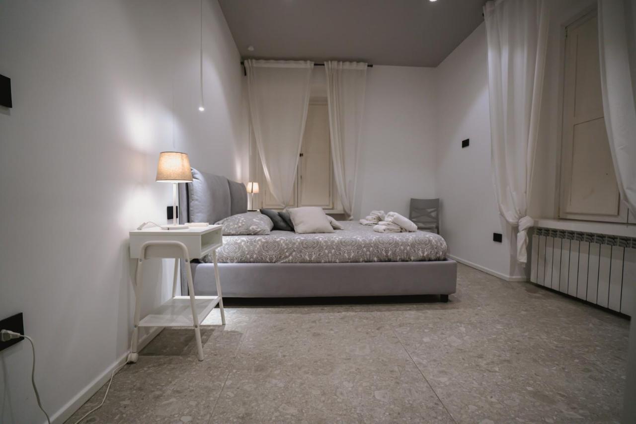 De Luca 6 Apartments Salerno Exteriör bild