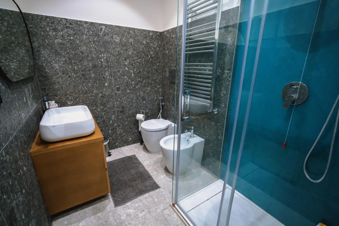 De Luca 6 Apartments Salerno Exteriör bild