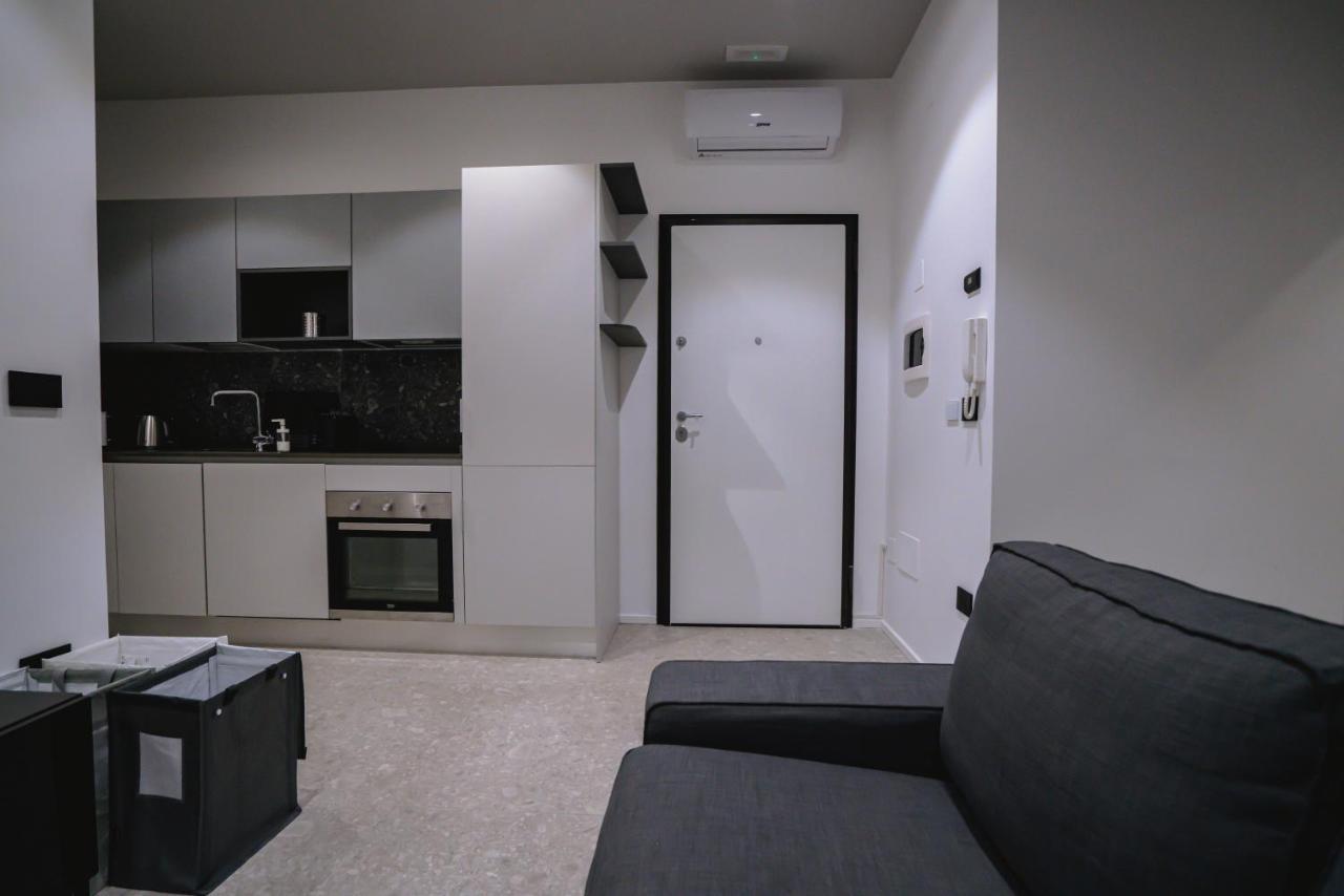 De Luca 6 Apartments Salerno Exteriör bild