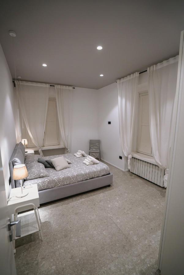De Luca 6 Apartments Salerno Exteriör bild