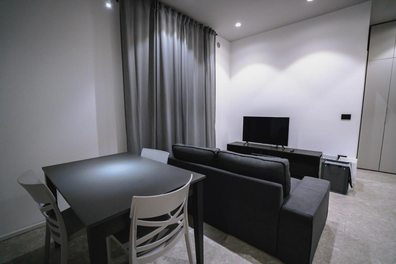 De Luca 6 Apartments Salerno Exteriör bild